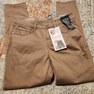 Jamie Slim And Sleek Jeans by Beau Dawson